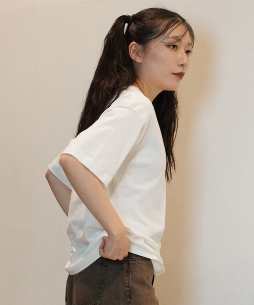 TAHCHEE(ターチー)の「【ムラサキスポーツ限定】TAHCHEE/ターチー 発泡ハートロゴTシャツ ルーズシルエット TC240900-04(Tシャツ/カットソー・レディース・ブラック/ホワイト/オレンジ・L/M)」の5枚目の写真