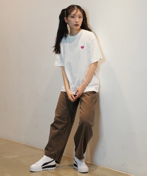 TAHCHEE(ターチー)の「【ムラサキスポーツ限定】TAHCHEE/ターチー 発泡ハートロゴTシャツ ルーズシルエット TC240900-04(Tシャツ/カットソー・レディース・ブラック/ホワイト/オレンジ・L/M)」の7枚目の写真