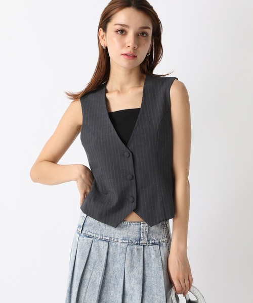 美品✨️⭐︎Nobleノーブル　ジレ 2024 紺　きれいめストライプ　ベスト 美品✨️⭐︎Nobleノーブル ジレ 2024 紺 きれいめストライプ ベスト