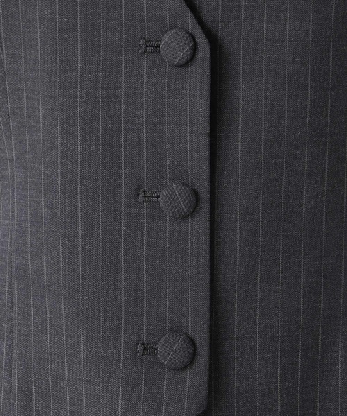 FOREVER 21(フォーエバー トゥエンティーワン)の「【2024SS】ピンストライプジレ(ベスト・レディース・グレー/ホワイト/ネイビー・FREE)」の8枚目の写真