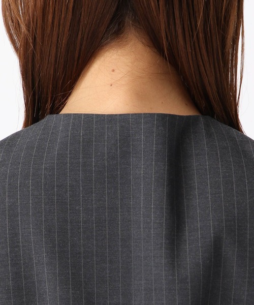 FOREVER 21(フォーエバー トゥエンティーワン)の「【2024SS】ピンストライプジレ(ベスト・レディース・グレー/ホワイト/ネイビー・FREE)」の11枚目の写真