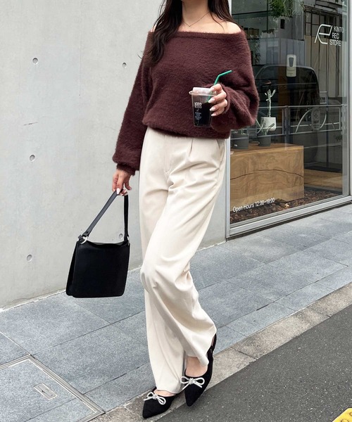 nelliy.（ネルリー）の「【新色追加】ボリュームスリーブシャギーオフショルニット（ニット/セーター・レディース・ブラウン/アイボリー/ブラック/チャコールグレー・MEDIUM/LARGE）」の22枚目の写真