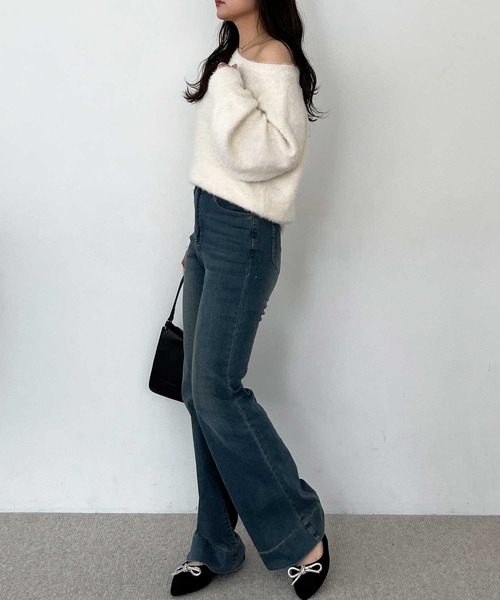 nelliy.（ネルリー）の「【新色追加】ボリュームスリーブシャギーオフショルニット（ニット/セーター・レディース・ブラウン/アイボリー/ブラック/チャコールグレー・MEDIUM/LARGE）」の17枚目の写真