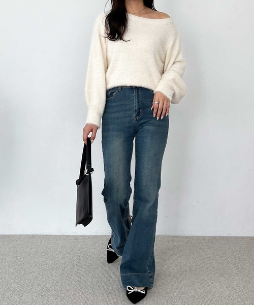 nelliy.（ネルリー）の「【新色追加】ボリュームスリーブシャギーオフショルニット（ニット/セーター・レディース・ブラウン/アイボリー/ブラック/チャコールグレー・MEDIUM/LARGE）」の20枚目の写真