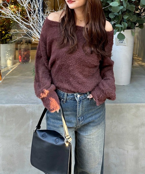 nelliy.（ネルリー）の「【新色追加】ボリュームスリーブシャギーオフショルニット（ニット/セーター・レディース・ブラウン/アイボリー/ブラック/チャコールグレー・MEDIUM/LARGE）」の9枚目の写真