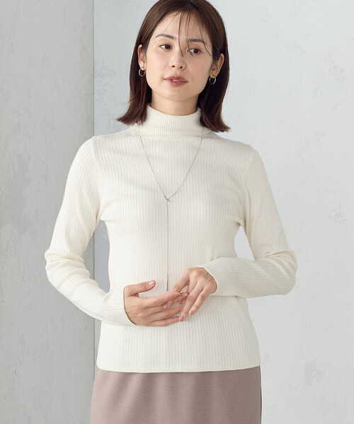 COMME CA ISM(コムサイズム)の「【 マシンウォッシャブル 】ベーシックタートルネック(ニット/セーター・レディース・ブラック/レッド/ホワイト/チャコール・LARGE/MEDIUM)」の7枚目の写真