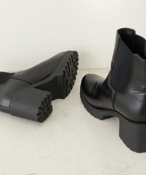 natural couture(ナチュラルクチュール)の「ヒールアップサイドゴアブーツ(ブーツ・レディース・ブラウン/ブラック・MEDIUM/LARGE)」の8枚目の写真