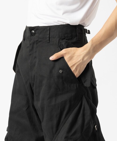 NVRFRGT(ネヴァーフォーゲット)の「【NVRFRGT/ネヴァーフォーゲット】3D TWISTED CARGO PANTS(カーゴパンツ・メンズ・ブラック・1/2)」の9枚目の写真