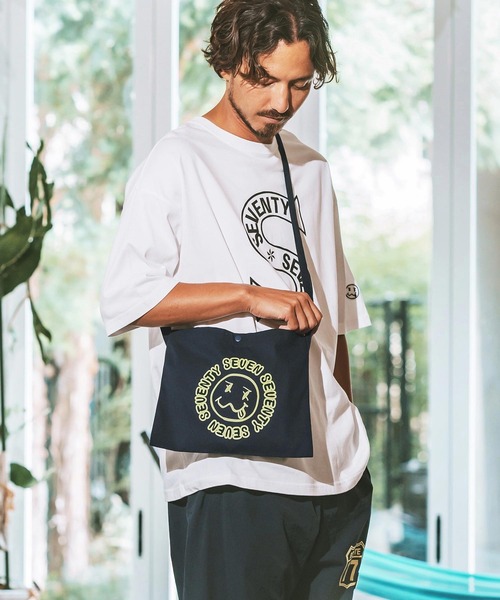 seventy seven(セブンティセブン)の「mko12183- canvas sacoche (sunsmile) サコッシュ(ショルダーバッグ・メンズ・ナチュラル/グレー/ブラック/ネイビー・FREE)」の6枚目の写真