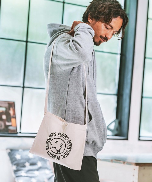 seventy seven(セブンティセブン)の「mko12183- canvas sacoche (sunsmile) サコッシュ(ショルダーバッグ・メンズ・ナチュラル/グレー/ブラック/ネイビー・FREE)」の15枚目の写真