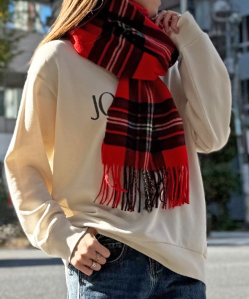 ikka（イッカ）の「カシミヤタッチチェックマフラー（マフラー・レディース・レッド/ベージュ/ネイビー/オレンジ/ダークグリーン/グリーン/レッド系/ダークネイビー・FREE）」の7枚目の写真