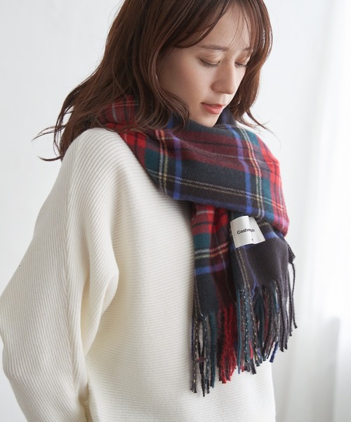 ikka（イッカ）の「カシミヤタッチチェックマフラー（マフラー・レディース・レッド/ベージュ/ネイビー/オレンジ/ダークグリーン/グリーン/レッド系/ダークネイビー・FREE）」の13枚目の写真