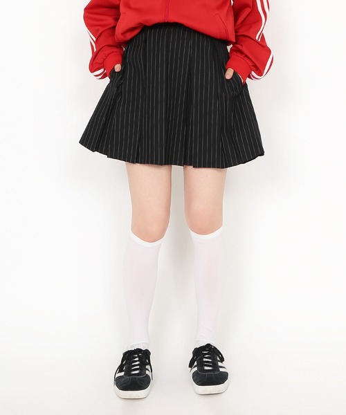 PUNYUS（プニュズ）の「ピンストライプボックスプリーツミニスカート（スカート・レディース・グレー系その他/ブラック系その他・1/2/3/4）」の14枚目の写真