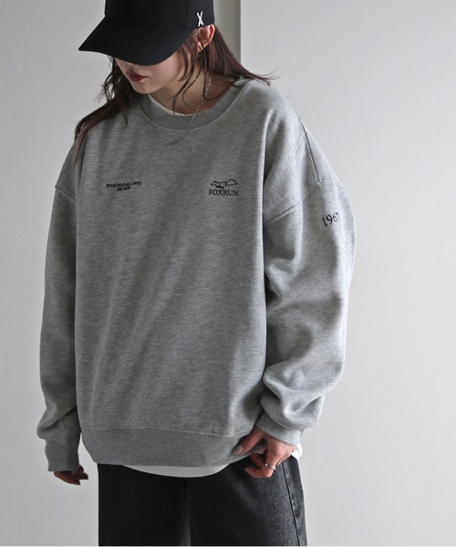 COURO（コウロ）の「【FOXRUN/フォックスラン】 別注 3ポイント刺繍ルーズシルエットスウェット（スウェット・レディース・グレー/ブラック/ホワイト/ネイビー/ブラック系/グレー系/チャコール/オートミール・M/L/XL）」の5枚目の写真