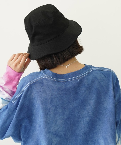 MILKFED.(ミルクフェド)の「OVAL LOGO HAT(ハット・レディース・ライトインディゴブルー/インディゴブルー/ブラック・ONE SIZE)」の5枚目の写真