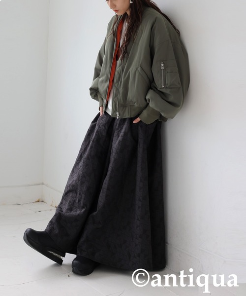 antiqua(アンティカ)の「キルトタックフレアスカート(スカート・レディース・カーキ/ブラック・S/M)」の21枚目の写真