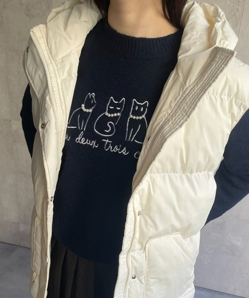 LAC-VERT(ラック・ヴェール)の「パール付きネコ刺繍ニット(ニット/セーター・レディース・ネイビー/ベージュ/チャコールグレー・FREE)」の8枚目の写真