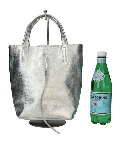 andrea cardone（アンドレアカルドネ）の「【ANDREA CARDONE】メタリックレザーミニトートバッグ(Q56604)（トートバッグ・レディース・シルバー/ブラック/ゴールド・ALL）」の6枚目の写真