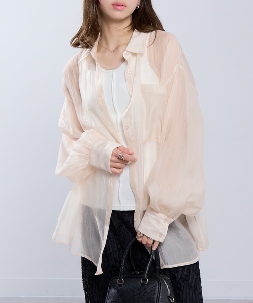 MAISON BREEZE（メゾンブリーズ）の「【MAISON BREEZE】ラメワッシャー シアーシャツ ブラウス シアートップス DTK（シャツ/ブラウス・レディース・ブラック/オフホワイト/グレー/ブラウン・FREE）」の2枚目の写真