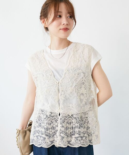le.coeur blanc（ルクールブラン）の「《手洗い可能》TORRAZZO DONNAメッシュレースベスト（シャツ/ブラウス・レディース・ブラック/ベージュ/ホワイト・38）」の5枚目の写真