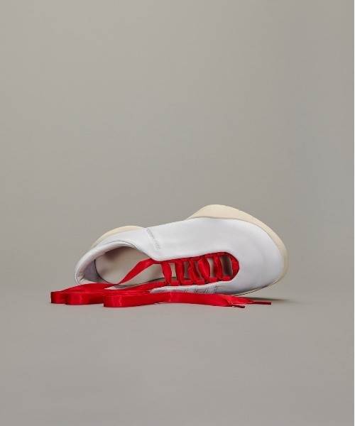 【関税込み】Y-3 オフホワイト&レッド Regu スニーカー セール】Y-3 REGU MARY JANE(スニーカー)|Y-3(ワイスリー