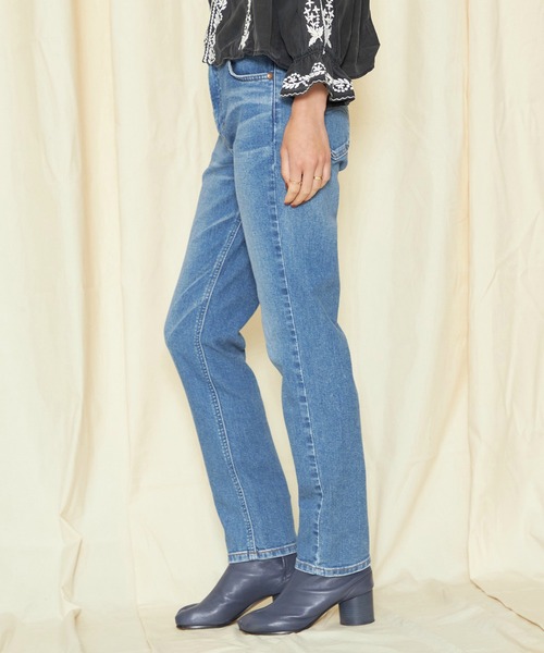 Lee(リー)の「Lee/リー STANDARD WARDROBE LASTIC【ストレッチデニム】テーパードデニムパンツ/美脚デニムパンツ/すっきりデニムパンツ/細身えデニムパンツ(デニムパンツ・レディース・インディゴブルー/ブルー/ライトインディゴブルー/ブラック系その他・X-SMALL/XX-SMALL/SMALL/MEDIUM)」の16枚目の写真