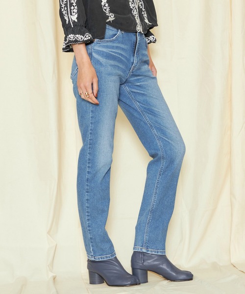 Lee(リー)の「Lee/リー STANDARD WARDROBE LASTIC【ストレッチデニム】テーパードデニムパンツ/美脚デニムパンツ/すっきりデニムパンツ/細身えデニムパンツ(デニムパンツ・レディース・インディゴブルー/ブルー/ライトインディゴブルー/ブラック系その他・X-SMALL/XX-SMALL/SMALL/MEDIUM)」の17枚目の写真