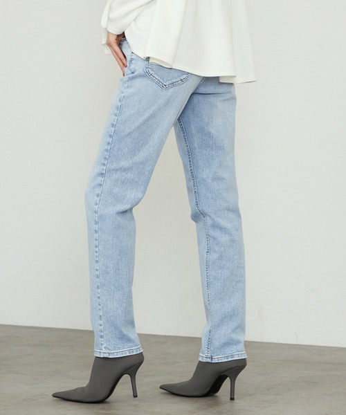 Lee(リー)の「Lee/リー STANDARD WARDROBE LASTIC【ストレッチデニム】テーパードデニムパンツ/美脚デニムパンツ/すっきりデニムパンツ/細身えデニムパンツ(デニムパンツ・レディース・インディゴブルー/ブルー/ライトインディゴブルー/ブラック系その他・X-SMALL/XX-SMALL/SMALL/MEDIUM)」の6枚目の写真