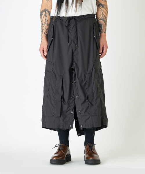 DIET BUTCHER（ダイエットブッチャー）の「DIET BUTCHER/ダイエットブッチャー  Cropped cargo pants カーゴパンツ（カーゴパンツ・メンズ・アッシュ/ホワイト/ブラック系1/ブラック系2・2/1）」の2枚目の写真