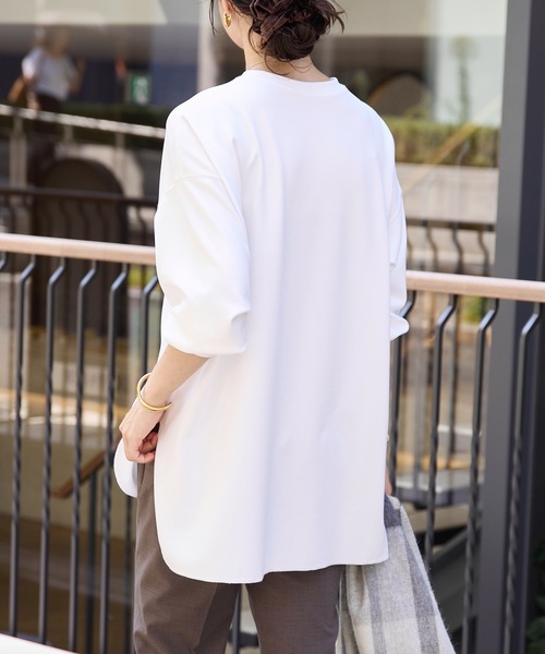 RIVE DROITE（リヴドロワ）の「カットジョーゼットライトプルオーバー（Tシャツ/カットソー・レディース・ベージュ/ブラック/オフホワイト・FREE）」の10枚目の写真