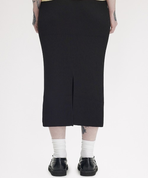 FRED PERRY(フレッドペリー)の「Tipped Rib Knitted Skirt/リブニットスカート(スカート・レディース・ブラック・8/10)」の5枚目の写真