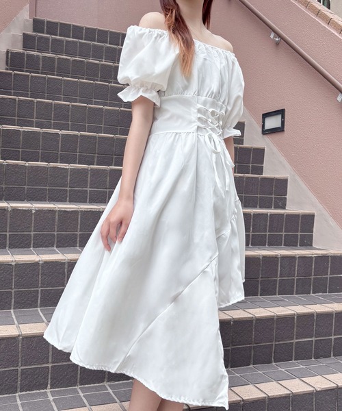 Mejoul(メジュール)の「アシメデザインパフスリーブワンピース(ワンピース・レディース・ホワイト/ブラック・L/M)」の18枚目の写真