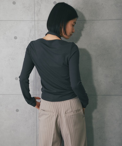 ANOTHER S(アナザーエス)の「紐付きオフショルトップス(Tシャツ/カットソー・レディース・ホワイト/チャコールグレー・FREE)」の14枚目の写真