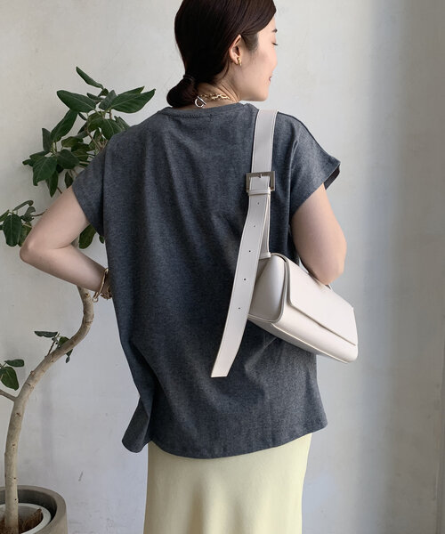 DouDou(ドゥドゥ)の「【WEB限定】ドルマンロゴTEE(Tシャツ/カットソー・レディース・ブラック/オフホワイト/グレー・FREE)」の7枚目の写真