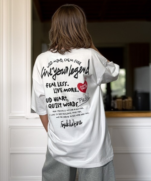 Candlestick(キャンドルスティック)の「レトロ グラフィック ハート 刺繍 オーバーサイズ ストリート ヘビーウェイト 半袖 Tシャツ 韓国 CVC(Tシャツ/カットソー・レディース・ホワイト系/ホワイト系1/ブラック系1/ブラック系/ホワイト/ブラック・L/M/LL)」の2枚目の写真