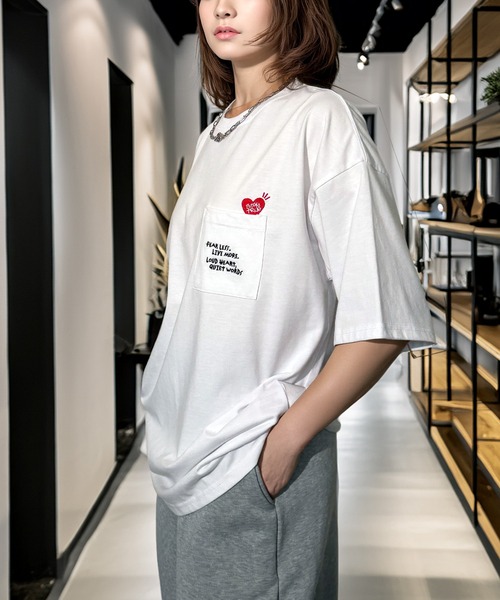 Candlestick(キャンドルスティック)の「レトロ グラフィック ハート 刺繍 オーバーサイズ ストリート ヘビーウェイト 半袖 Tシャツ 韓国 CVC(Tシャツ/カットソー・レディース・ホワイト系/ホワイト系1/ブラック系1/ブラック系/ホワイト/ブラック・L/M/LL)」の16枚目の写真