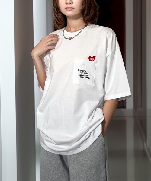 Candlestick(キャンドルスティック)の「レトロ グラフィック ハート 刺繍 オーバーサイズ ストリート ヘビーウェイト 半袖 Tシャツ 韓国 CVC(Tシャツ/カットソー・レディース・ホワイト系/ホワイト系1/ブラック系1/ブラック系/ホワイト/ブラック・L/M/LL)」の17枚目の写真