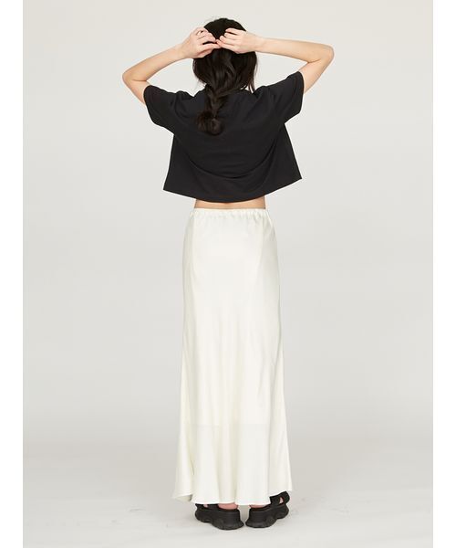 emmi（エミ）の「【USAGI限定カラー】【emmi×PlaX（TM）】クロップドemmiロゴＴシャツ（Tシャツ/カットソー・レディース・ライトベージュ/ブラック/オフホワイト/ブルー・FREE）」の8枚目の写真