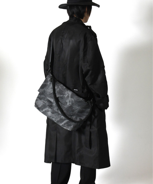 neos（ネオス）の「【neos】合成皮革 ロープ フラップ ショルダー バッグ（ショルダーバッグ・メンズ・ブラック/グレー・FREE）」の4枚目の写真