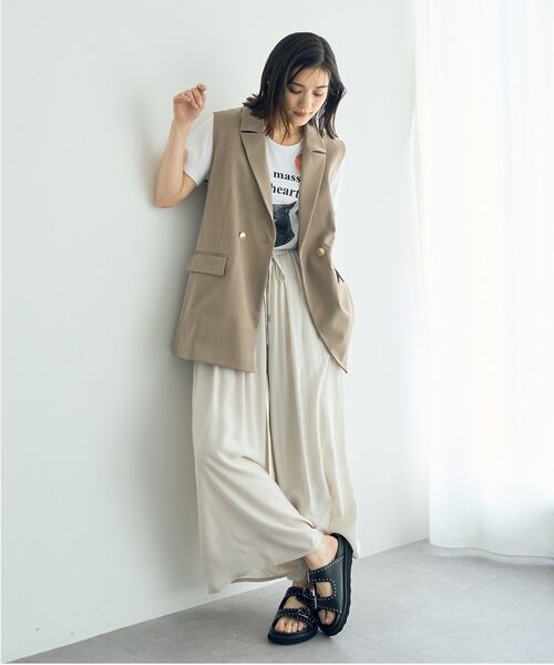 YECCA VECCA（イェッカヴェッカ）の「シルキータックワイドパンツ（その他パンツ・レディース・ライトベージュ/ブルー/チャコールグレー/グリーン系その他3・FREE）」の13枚目の写真