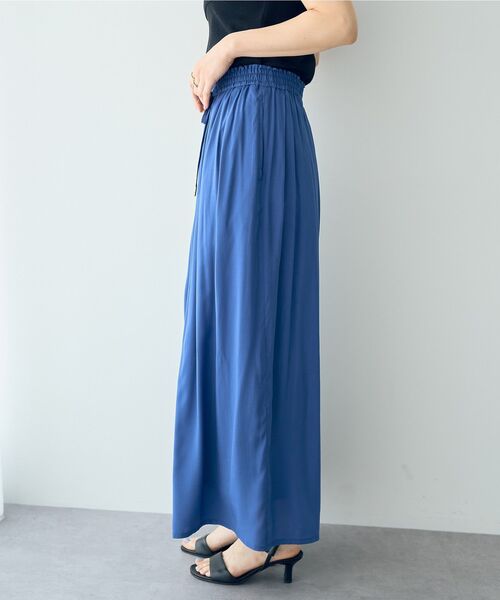 YECCA VECCA（イェッカヴェッカ）の「シルキータックワイドパンツ（その他パンツ・レディース・ライトベージュ/ブルー/チャコールグレー/グリーン系その他3・FREE）」の18枚目の写真