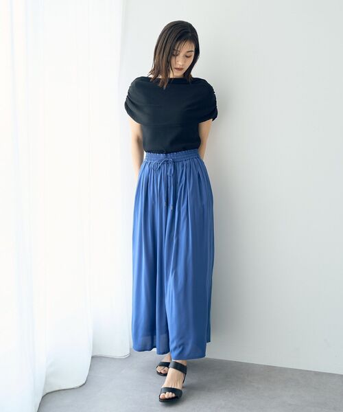 YECCA VECCA（イェッカヴェッカ）の「シルキータックワイドパンツ（その他パンツ・レディース・ライトベージュ/ブルー/チャコールグレー/グリーン系その他3・FREE）」の21枚目の写真