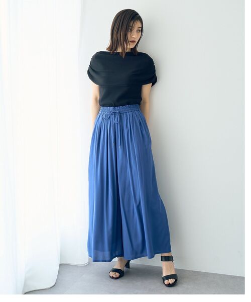 YECCA VECCA（イェッカヴェッカ）の「シルキータックワイドパンツ（その他パンツ・レディース・ライトベージュ/ブルー/チャコールグレー/グリーン系その他3・FREE）」の22枚目の写真