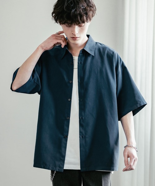 Rocky Monroe(ロッキーモンロー)の「オーバーサイズピーチ起毛レギュラーカラー半袖シャツ(シャツ/ブラウス・メンズ・ネイビー/ダークブルー/ホワイト/チャコールグレー/ブラック・M/L/XL)」の4枚目の写真