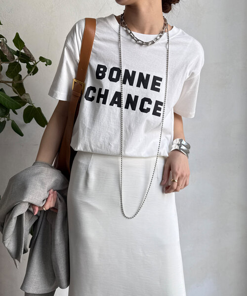 DouDou(ドゥドゥ)の「BONNE CHANCE TEE(Tシャツ/カットソー・レディース・ホワイト系その他/ブラック/オフホワイト・FREE)」の2枚目の写真