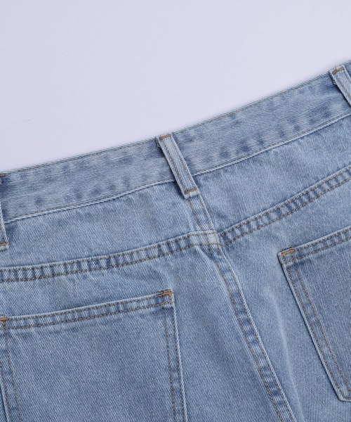 AMELY(エミリー)の「ストレートデニムパンツ(デニムパンツ・レディース・ライトブルー/ブラック系その他/ブルー・M/L/S)」の13枚目の写真