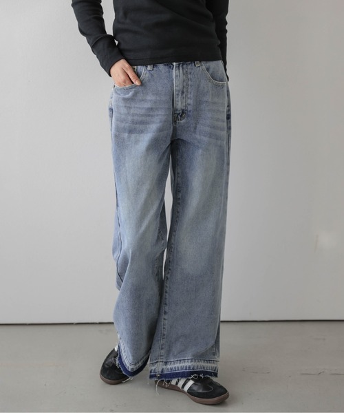 AMELY(エミリー)の「ストレートデニムパンツ(デニムパンツ・レディース・ライトブルー/ブラック系その他/ブルー・M/L/S)」の22枚目の写真
