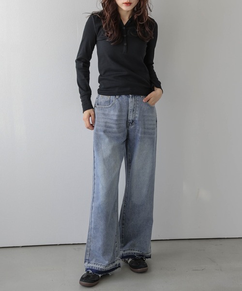 AMELY(エミリー)の「ストレートデニムパンツ(デニムパンツ・レディース・ライトブルー/ブラック系その他/ブルー・M/L/S)」の21枚目の写真