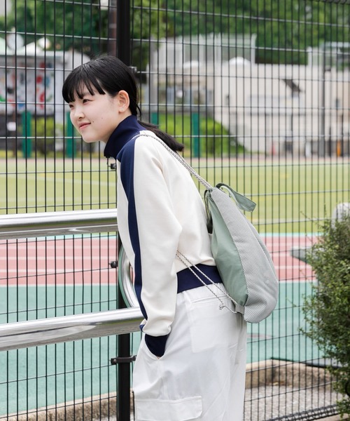 EKAL（エカル）の「TINY GARDEN PRODUCTS　2WAYメッシュアクティブサック（バックパック/リュック・レディース・グリーン系その他/グレー・ONE）」の5枚目の写真