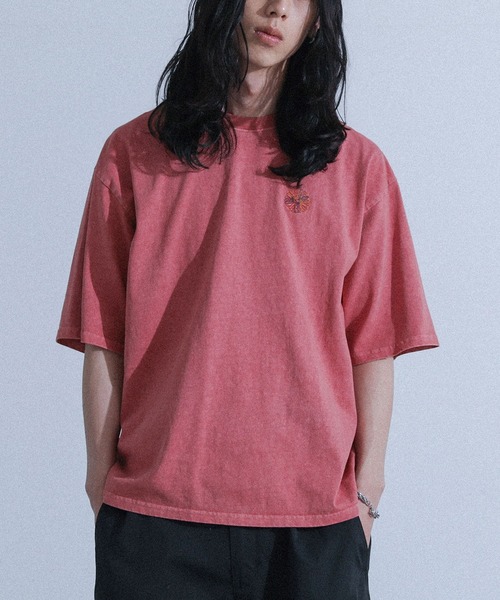 ワンポイントフラワー刺繍半袖Tシャツ』（Tシャツ/カットソー